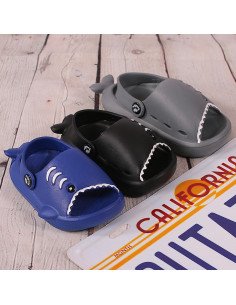 Mayoreo de sandalias para niño, disponible solo en LHESH.mx