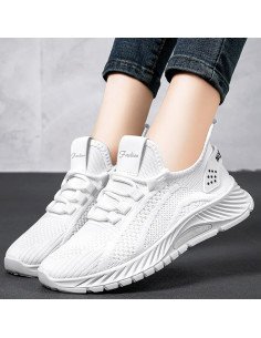 Tenis deportivos, elegancia y confort para mujeres 2